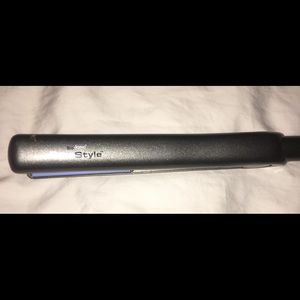 Bio Ionic Styler